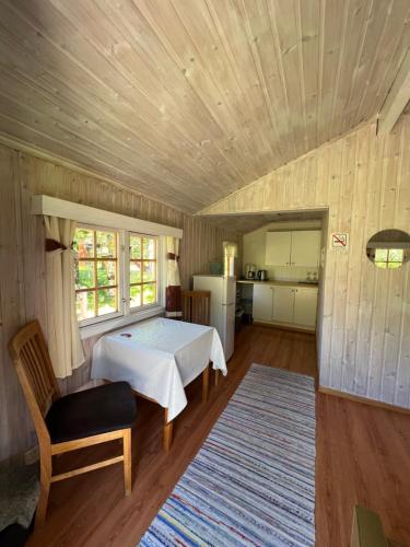 Ένα ή περισσότερα κρεβάτια σε δωμάτιο στο Vistdal Camping