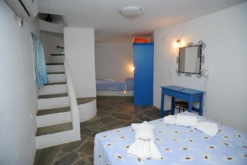 Gallery image of Drosoulites in Agios Ioannis Tinos