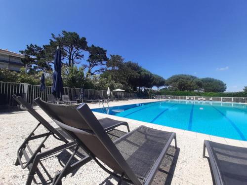 Studio spacieux 40m² à Anglet : proche plage, piscine, golf, pour 4 pers avec parking et wifi - FR-1-239-685