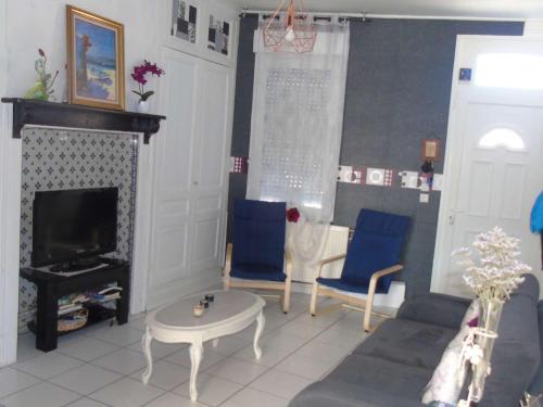 Zdjęcie z galerii obiektu Charmante Maison à Berck: Jardin, Véranda, 2 Chambres, Terrasse, Proche Plage - FR-1-674-23 w mieście Berck-sur-Mer