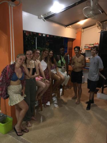 Clientes alojados en Voyagers Hostel