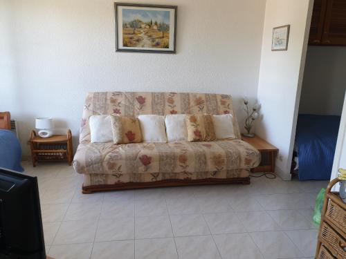 PORT FREJUS Studio Cabine 100m des plages 4 Person