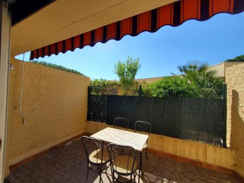 Fotografia z galérie ubytovania MAR Y SOL T2 en Duplex 34m2 Terrasse 2 Personnes v destinácii Fréjus