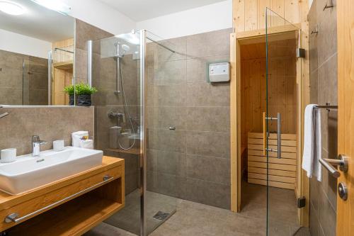Kúpeľňa v ubytovaní Chalet Dorf Wagrain Alpenleben by AlpenTravel