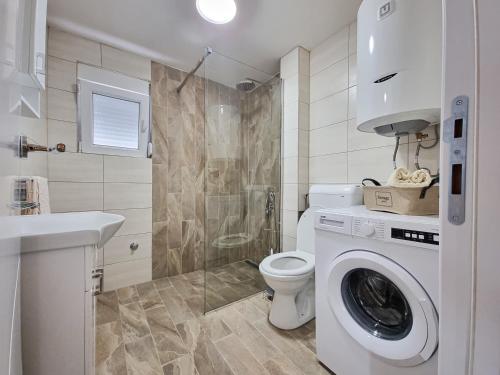 Ein Badezimmer in der Unterkunft Apartmani Gala Žabljak