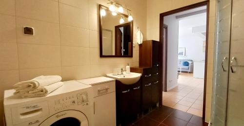 Vannituba majutusasutuses ApartamentyPrzyMorzu Centrum Blisko Plaży