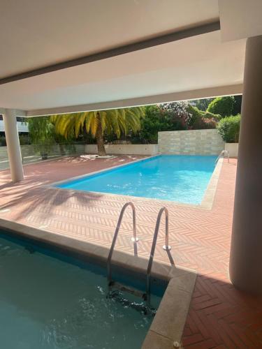 2 pièces avec terrasse et piscine cannes Croisette