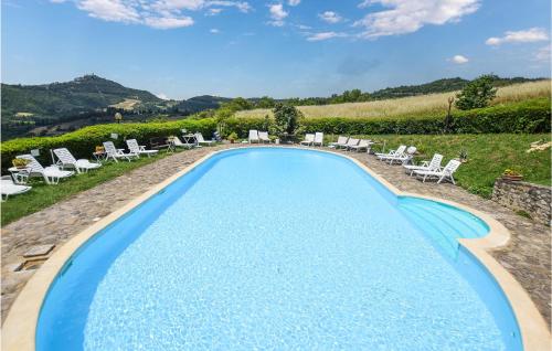 Beautiful home in Monte Santa Maria Tibe with Outdoor swimming pool, Sauna and 5 Bedrooms