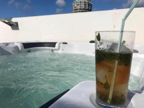 Lujoso Ático gran terraza solarium privado Jacuzzi sauna, Las ...