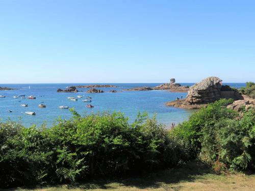 Villa standing avec jardin, plage à Trégastel, WiFi inclus - FR-1-368-128