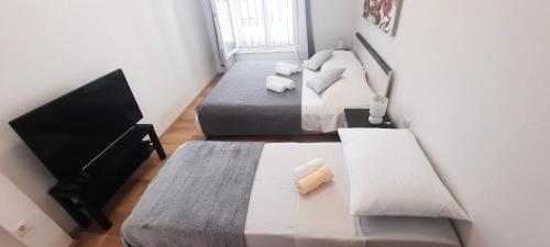 Peninsula Apartment