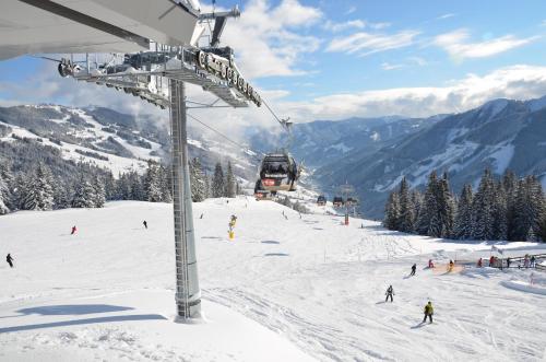 Imagen de la galería de Pension Zimpasser, en Saalbach Hinterglemm