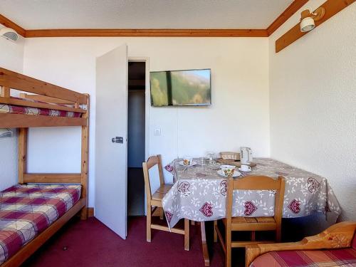 Studio confortable, ski aux pieds avec balcon - La Croisette, Les Belleville - FR-1-344-333