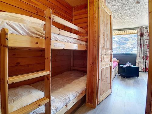 Studio rénové au centre, balcon, près des remontées - FR-1-344-607