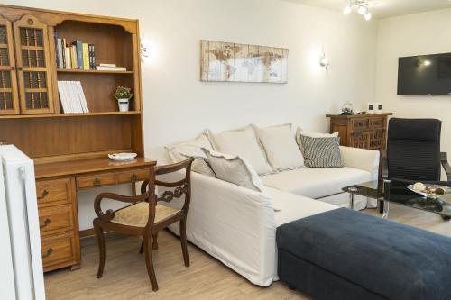 Blue Dreams - Spectacular Sea View Apartment in Athens