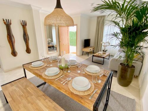 Luxury Villa San Borondón private heated pool Free Car except Christmas