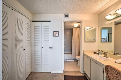 Gallery image of Beachfront Marco Island Condo with Pool Access! in Marco Island