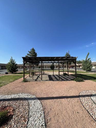 Φωτογραφία από το άλμπουμ του Four Corners Inn σε Farmington