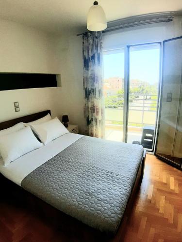 King George Sqr apt