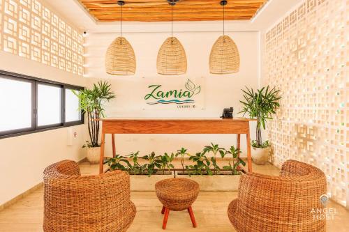Chic Condotel with Roof Pool 10-Min Walk to Beach