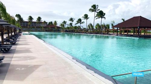 The swimming pool at or close to Vila Galé Resort Alagoas - All Inclusive