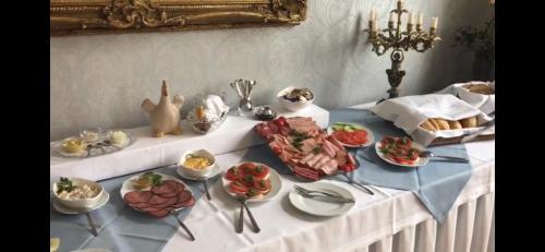 Jídlo v hotelu nebo okolí