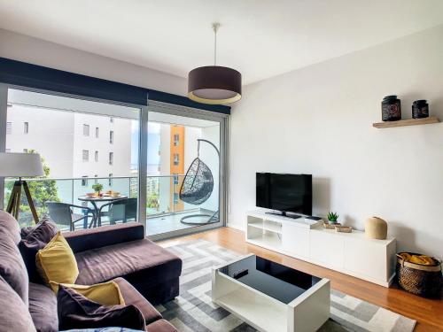 Alameda Apartment by LovelyStay