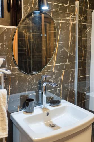 Koupelna v ubytování Apartmani Tiske noći