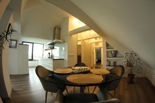 Kuchyň nebo kuchyňský kout v ubytování Apartments Metzingen Panoramablick