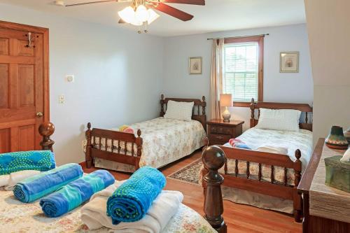 Gallery image of Pet-Friendly West Yarmouth Home, Half Mi to Beach! in West Yarmouth