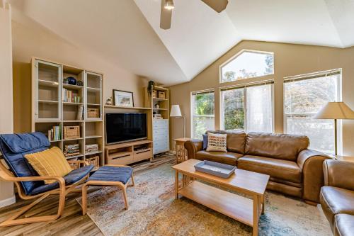 Mountain Quail Cottage – Photos 2