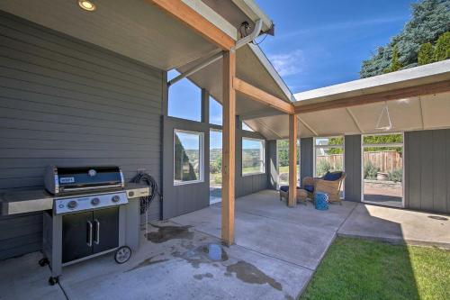 Galería fotográfica de Remarkable Yakima Getaway with Pool and Hot Tub! en Yakima