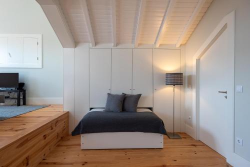 Oporto Rooftop Studio by Vacationy