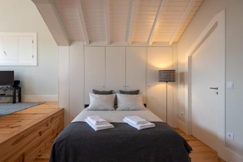 Oporto Rooftop Studio by Vacationy