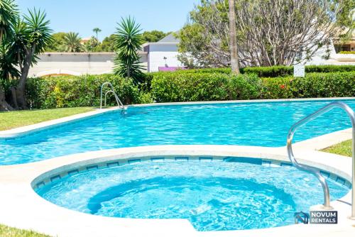 Modern 3 BDRM Apt with Sea Views & Pool Newly Renovated