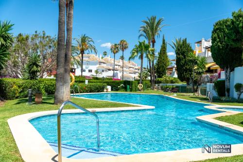 Modern 3 BDRM Apt with Sea Views & Pool Newly Renovated