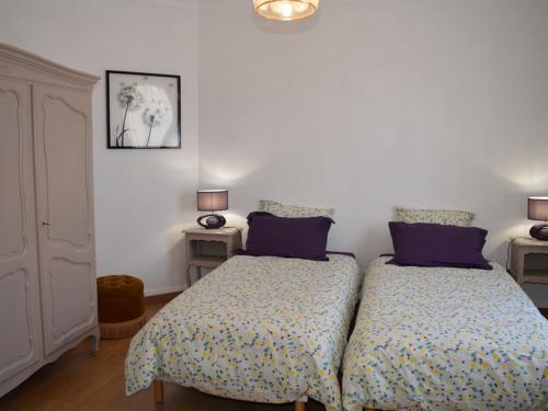 Ένα ή περισσότερα κρεβάτια σε δωμάτιο στο Gîte confortable avec jardin, proche de Tours, idéal pour familles, animaux acceptés. - FR-1-381-47