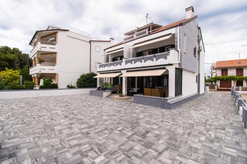 Apartments Krunoslava