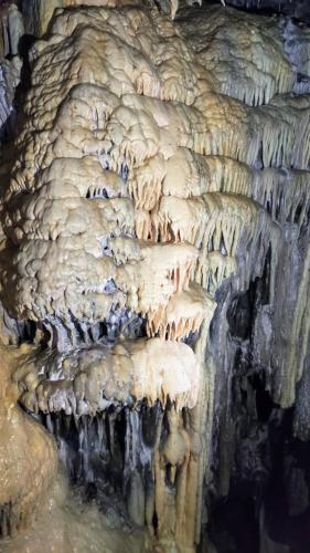 a cave filled with stalactites and rocks at CASA LARA CIUDAD ENCANTADA in Valdecabras