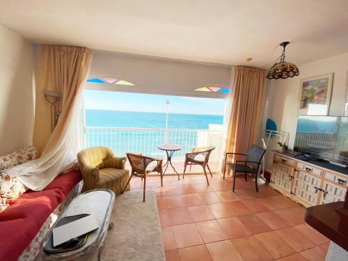 Apartment over torrecilla beach promenade