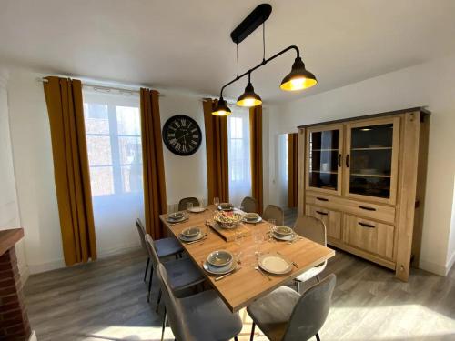 Fotografia z galérie ubytovania Homefleur - Maison 130m2 - 8 à 10 pers - Jardin v destinácii Honfleur