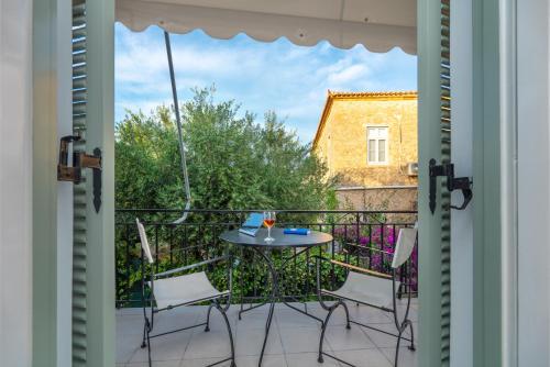 Gallery image of Arolithos in Spetses