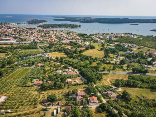 Relaxing holiday house with terrace sea view