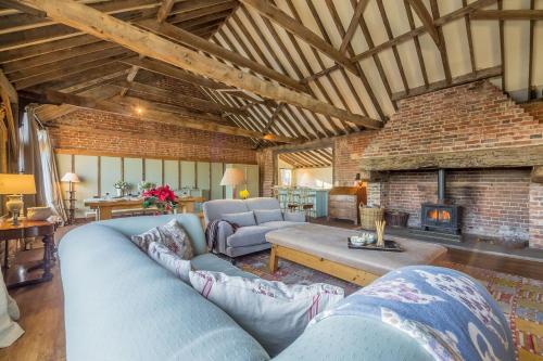 Court Barn – Photos 2