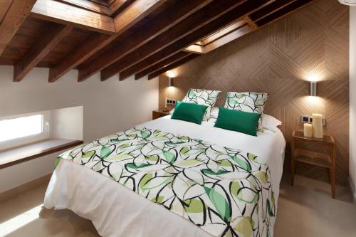 INMálaga Penthouse Santos Suites