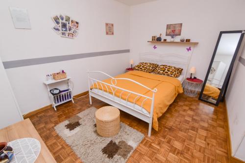 Katil atau katil-katil dalam bilik di Studio Apartment Maestral