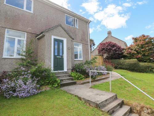 6 Andrewartha Road – Photos 2