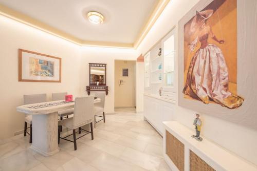 Fotografia z galérie ubytovania Central 3BR Apartment Next to Panormou Metro! v Aténach