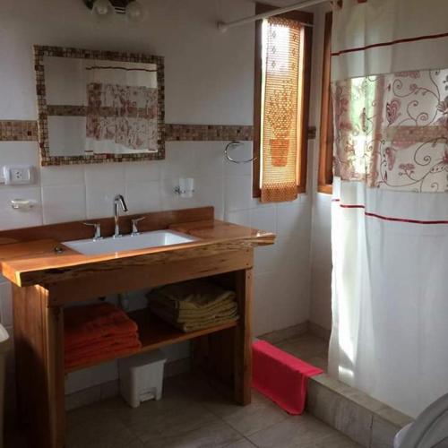 Ένα μπάνιο στο Cabañas La Ufu