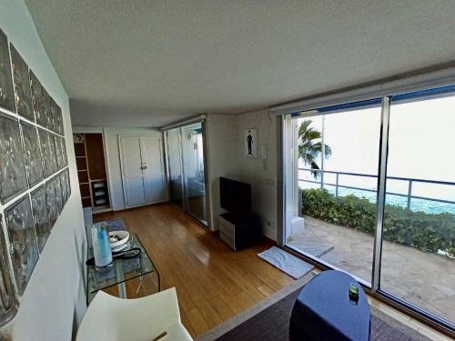 Estudio primera linea con acceso privado al mar